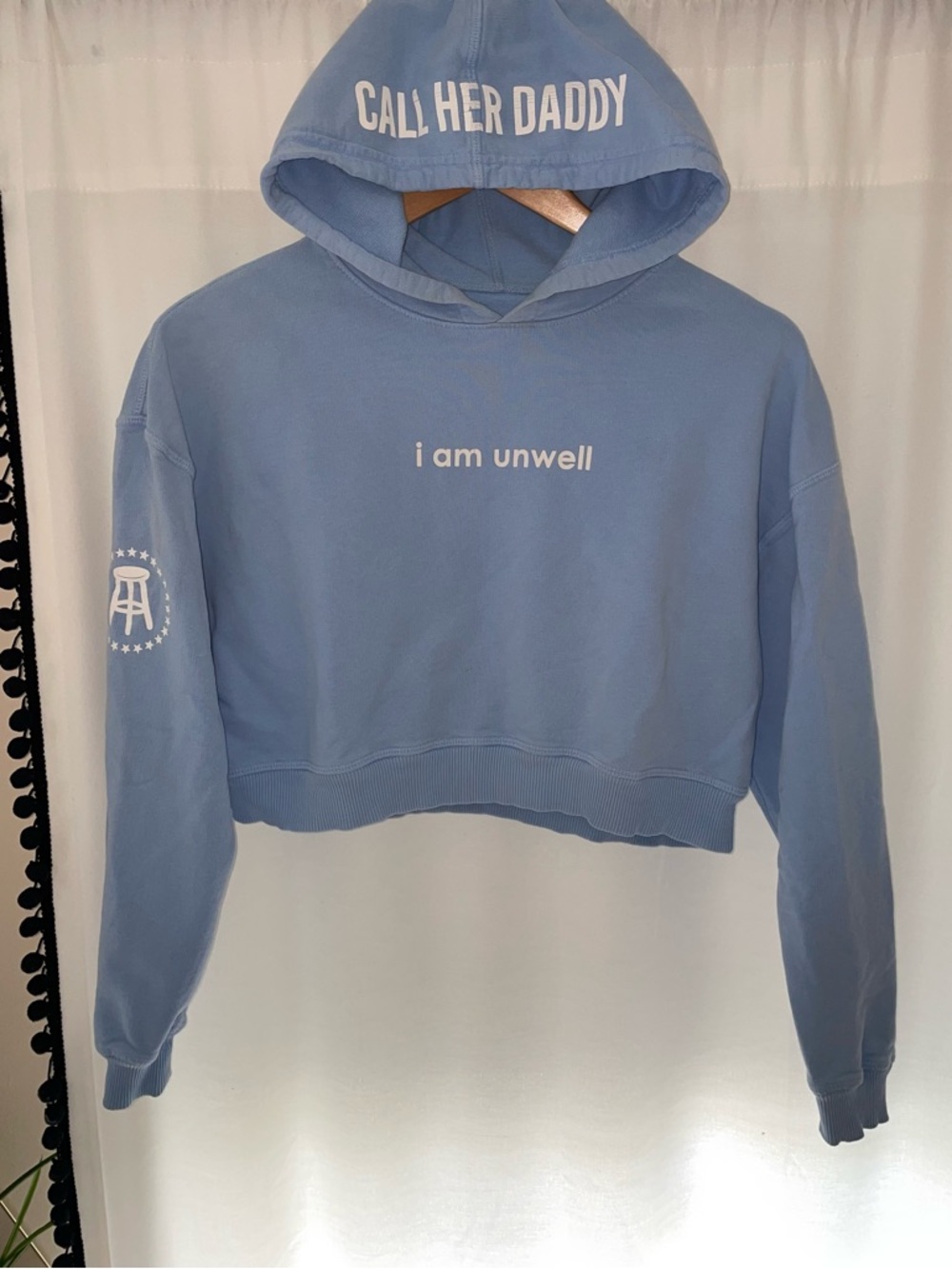 Barstool chicks call her daddy I am unwell blue cropped hoodie women’s S small
